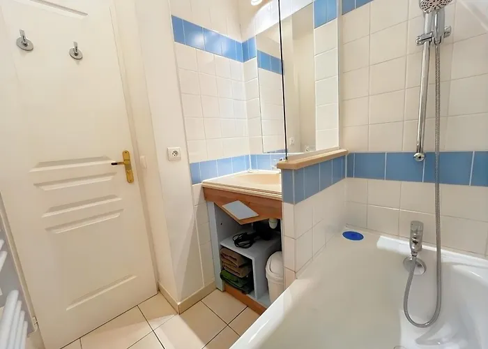 Lägenhet Vue Sur Le Golf De - Parking Et Piscine