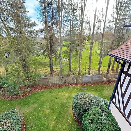 Vue Sur Le Golf De - Parking Et Piscine Apartmán