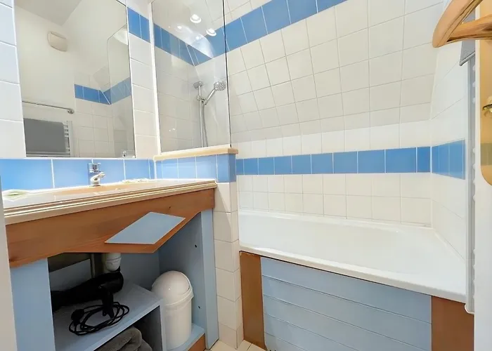 Vue Sur Le Golf De - Parking Et Piscine Apartmán