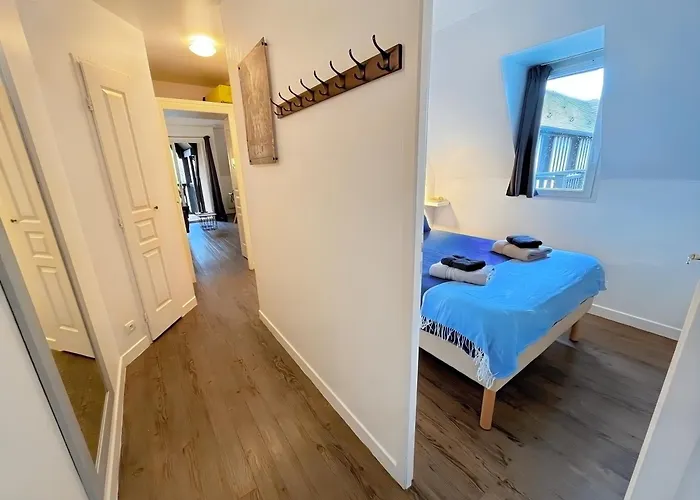 Vue Sur Le Golf De - Parking Et Piscine Apartmán *