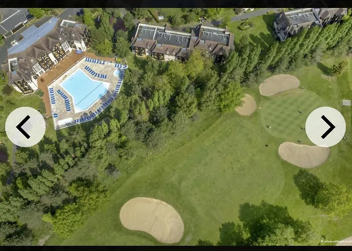 Vue Sur Le Golf De - Parking Et Piscine Apartmán *